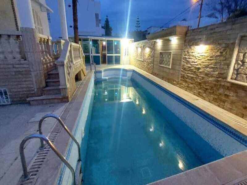 Villa S+4 avec piscine à La Marsa 